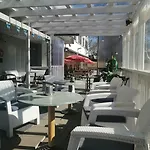 Hotel Ikahani 2*